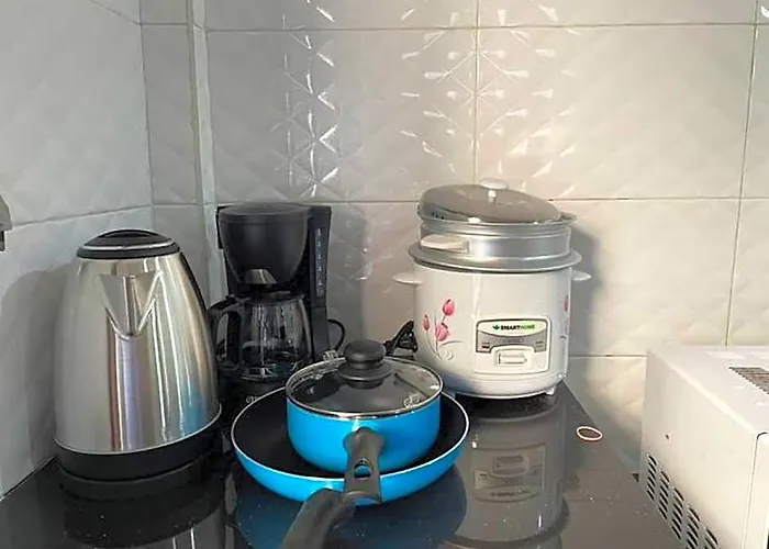 Rb7: Private House Downtown 1min Walk To Metro 2*