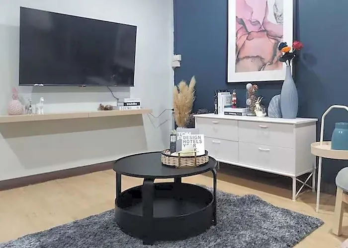 ホテル Rb7: Private House Downtown 1min Walk To Metro